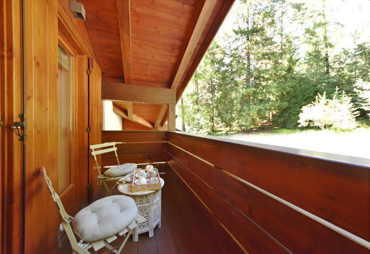 Lo Chalet Delle Ville Varena Exterior photo